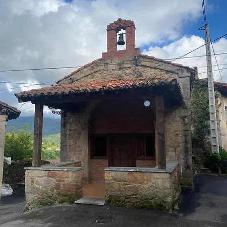 펜션 La Pedrosa Fontanina